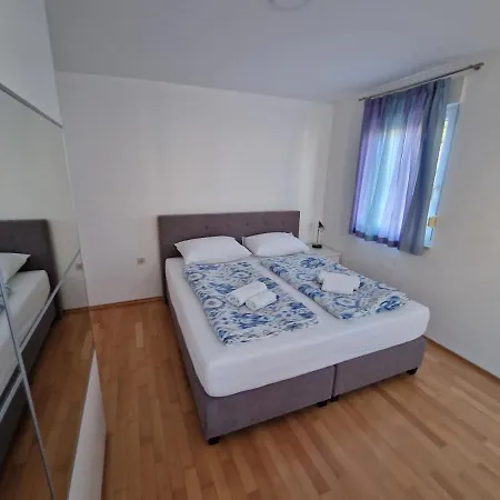 Vedran Apartment Punat