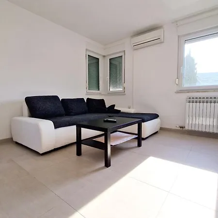 Vedran Apartment Punat